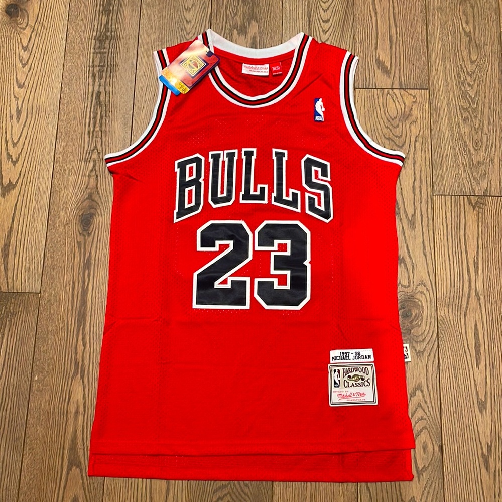 Michael Jordan #23 basketball jersey size 36(S) . Mitchell & Ness